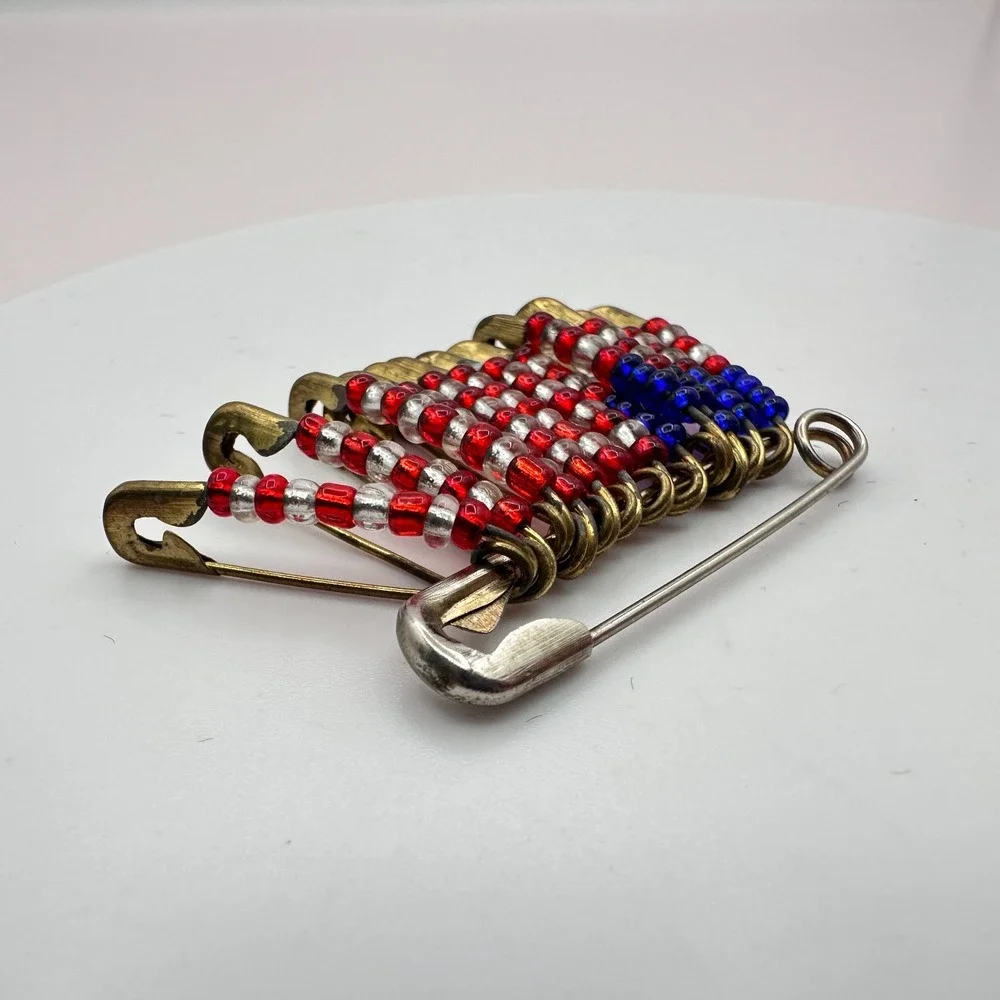 Vintage‎ Y2K American Flag Safety Pins Beaded Women's Classic Fashion Jewelry